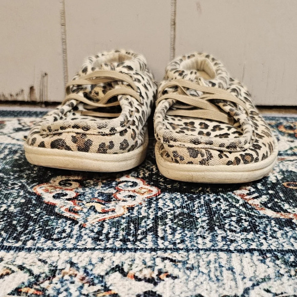 Gigil Cheetah Girls Moccasins Slip On, Size 1 - Picture 2 of 10